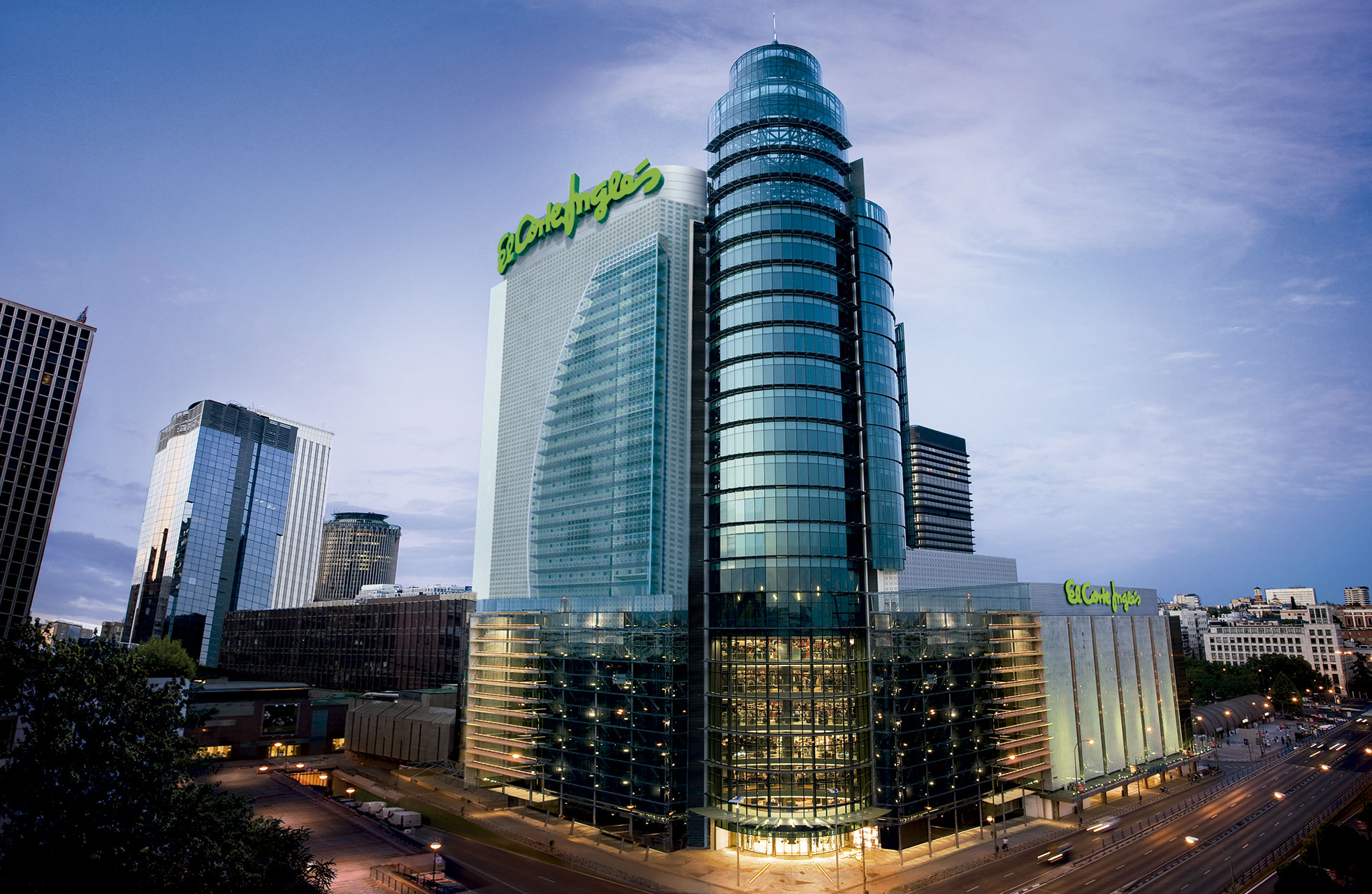 El Corte Inglés reduce un 27% la retribución de su consejo de administración
