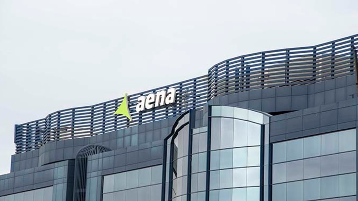 Aena se adjudica la concesión de once aeropuertos de Brasil por 780 millones