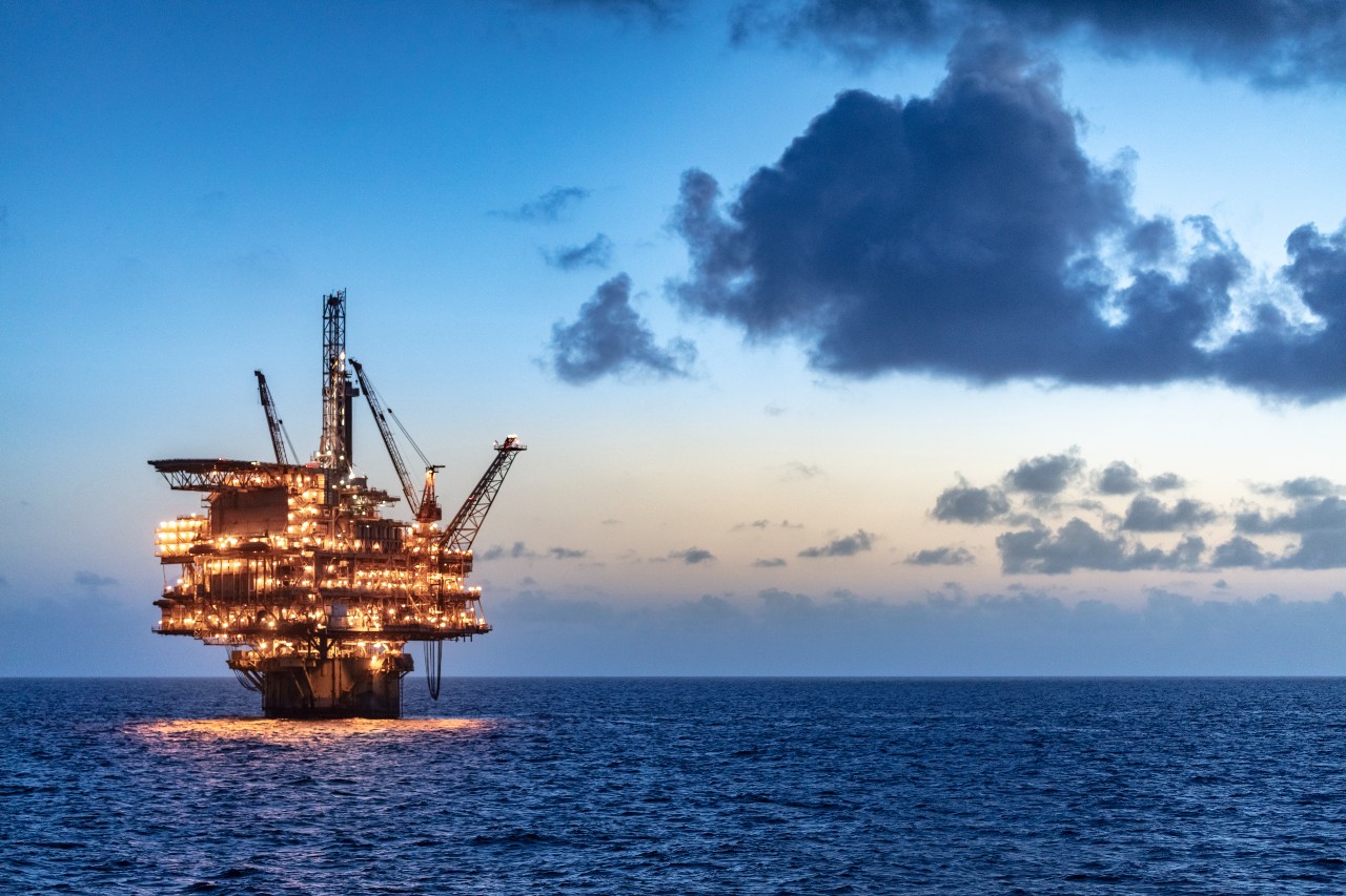 Shell eleva un 26% el beneficio hasta marzo, con 6.745 millones, a pesar del impacto de Rusia