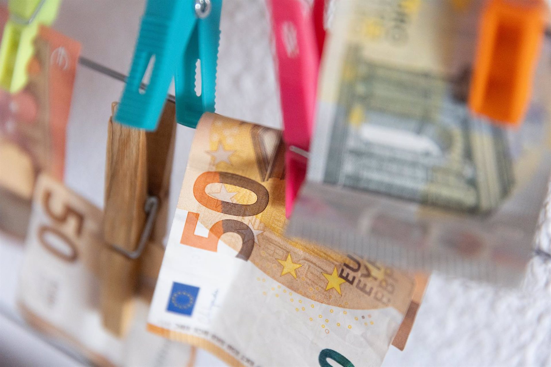 El 71% de empresarios españoles prevé elevar ventas en 2025 y el 42% aumentará plantilla