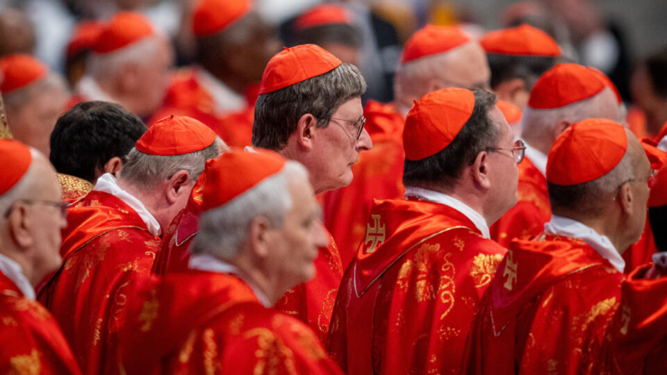 «No habemus Papissam»: por qué la Iglesia católica no elige mujeres como pontífice