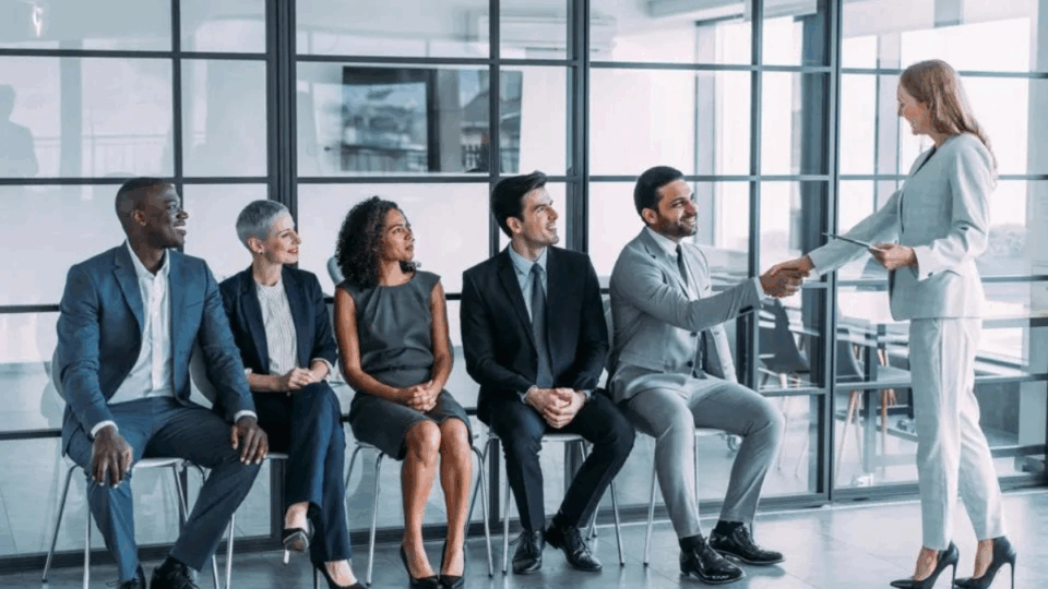 20 prácticas de contratación que las empresas deberían evitar en 2025